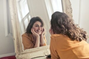 benefits-of-looking-into-the-mirror