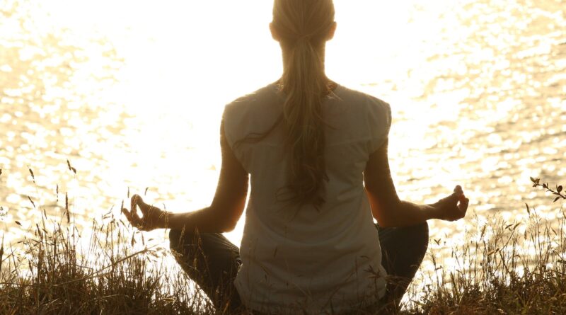 benefits-of-meditating-on-health