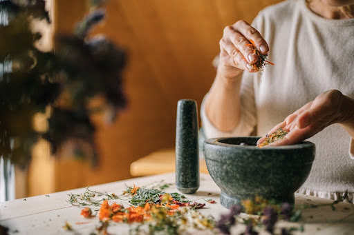 mixing spices in mortar and pestle